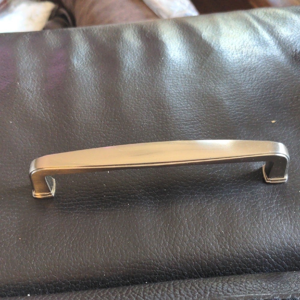 Set Of Ten Richelieu Cupboard Handles